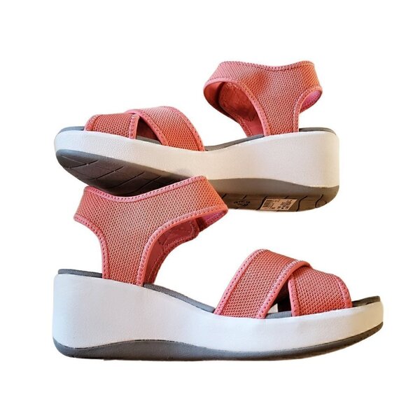 Clarks Cloudsteppers Coral Wedges, Sandal Wedges, NIB - Picture 3 of 3